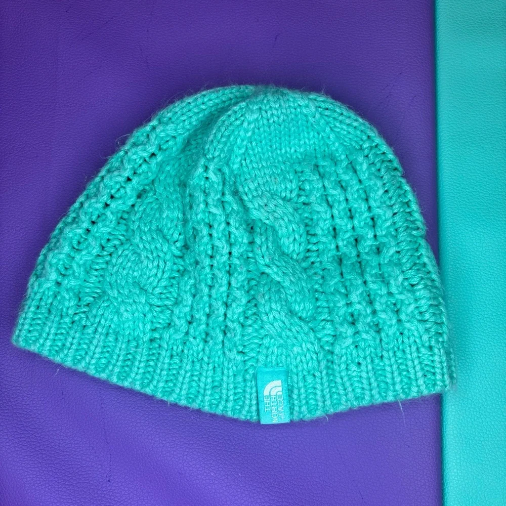 The North Face Youth/Junior Kids Mint Cable Knit Beanie Size Medium‎